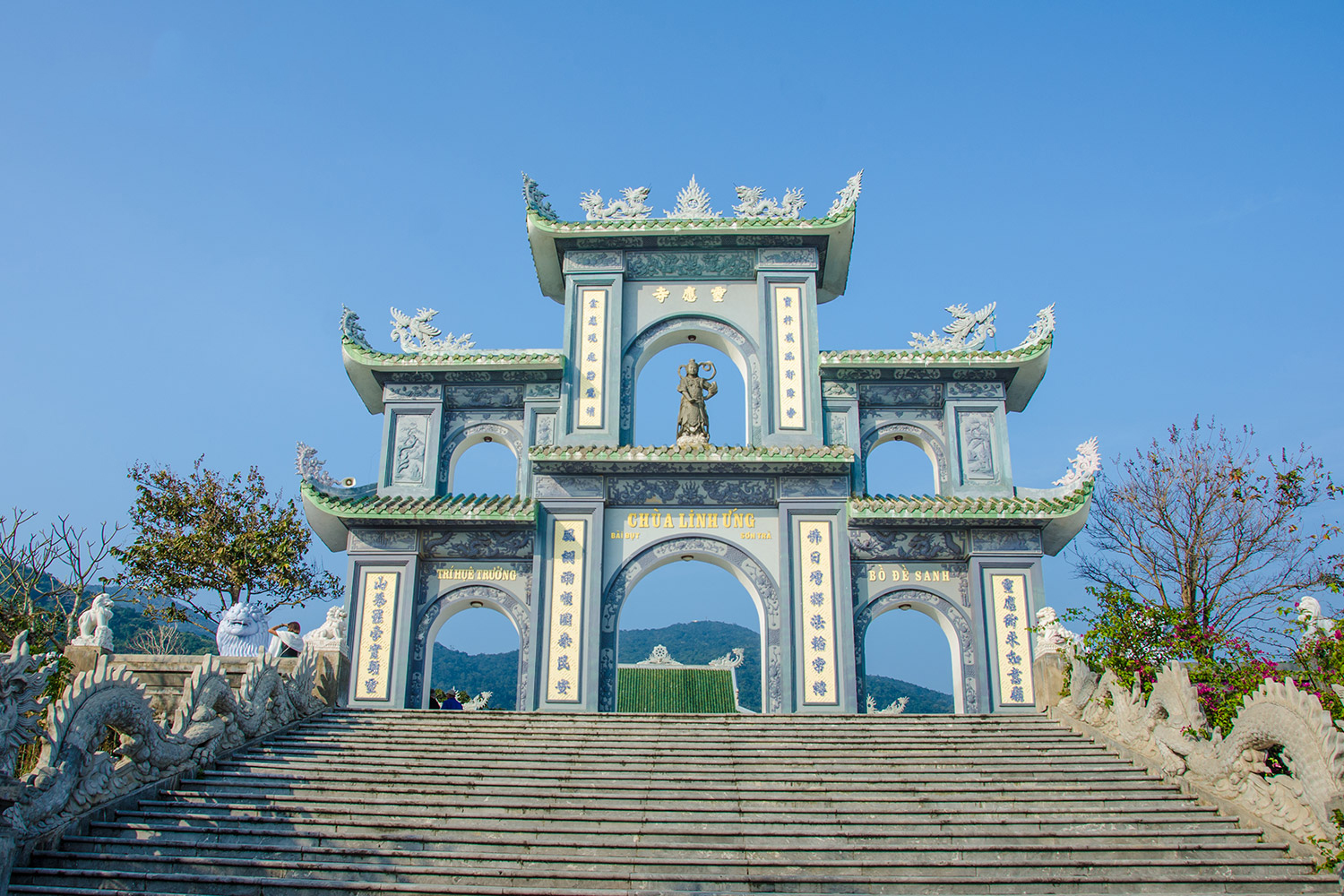 The-sacred-site-of-Linh-Ung-Pagoda 295242401