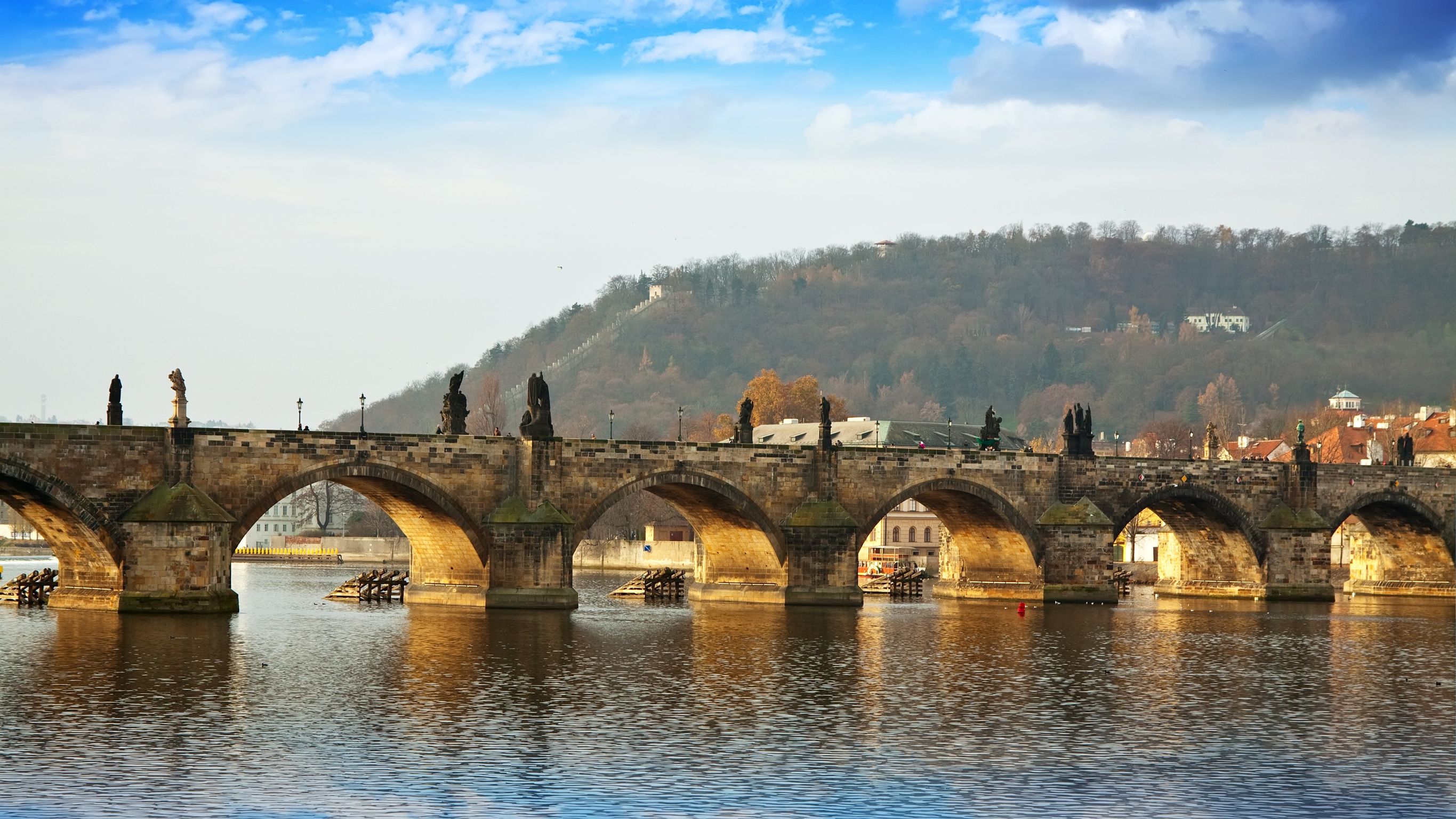 Charles-bridge-in-Prague-Czech-Republic